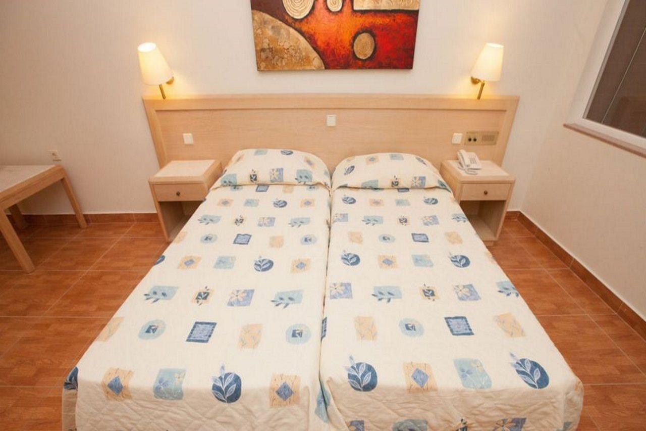 Отель Oceanis Иксиа
