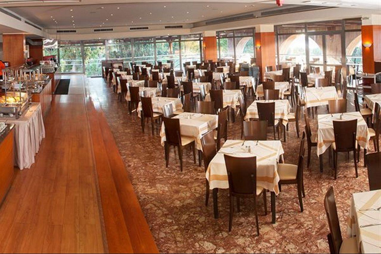 Oceanis 4* Иксиа