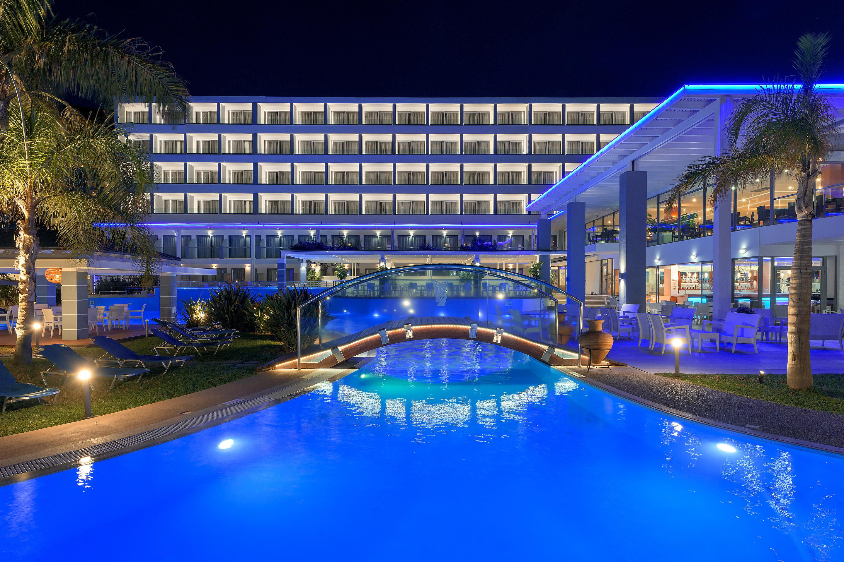 Oceanis 4* Иксиа