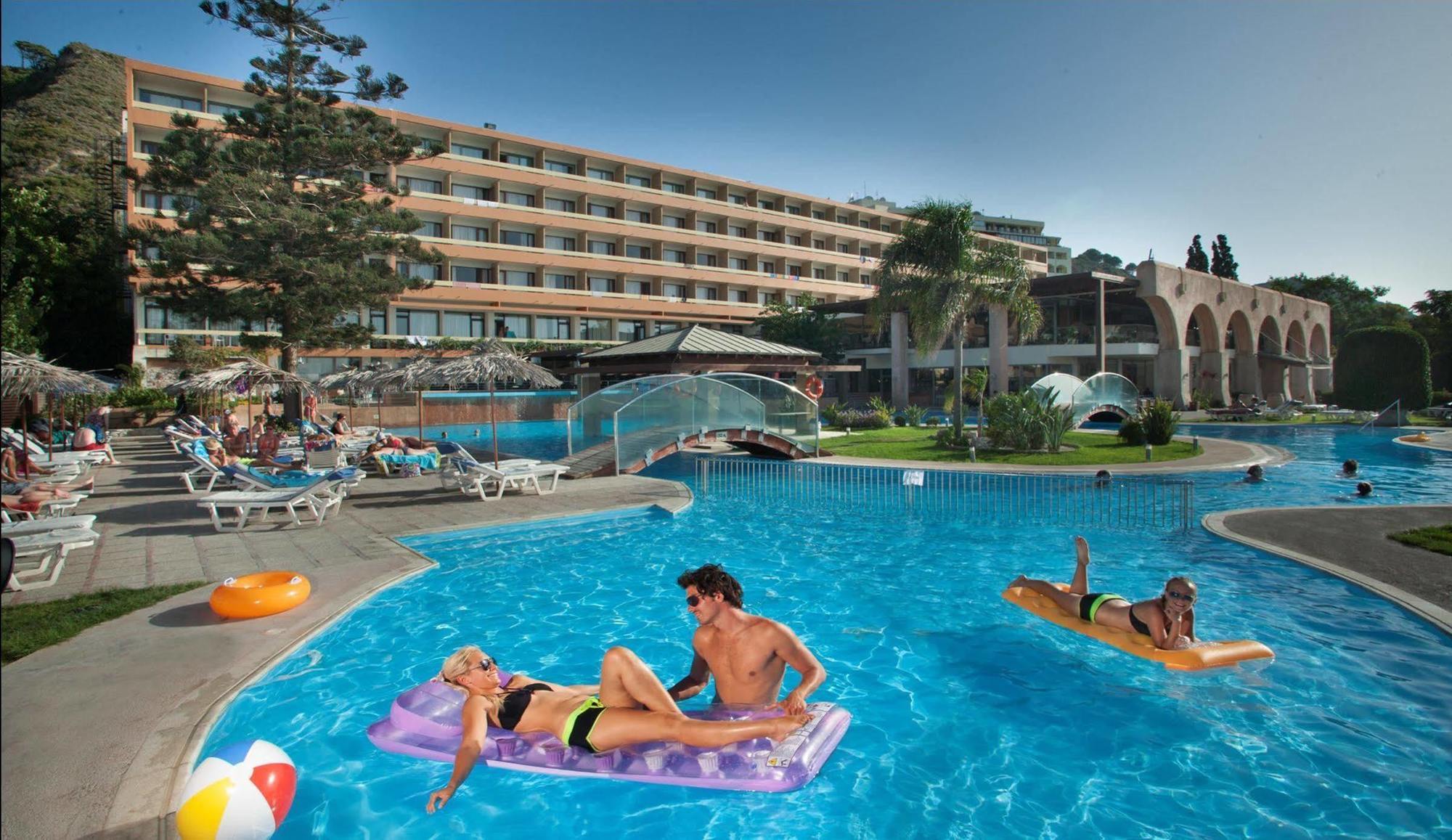 Oceanis 4* Иксиа